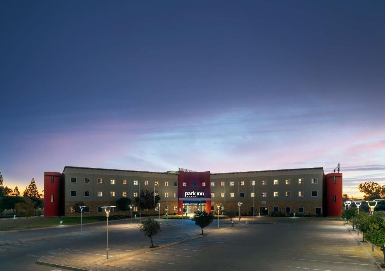 Park Inn By Radisson Polokwane Exterior foto